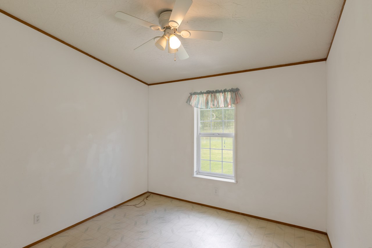 27027 West Tucker Prairie Road Cheney, WA 99004 - Photo 11 of 20
