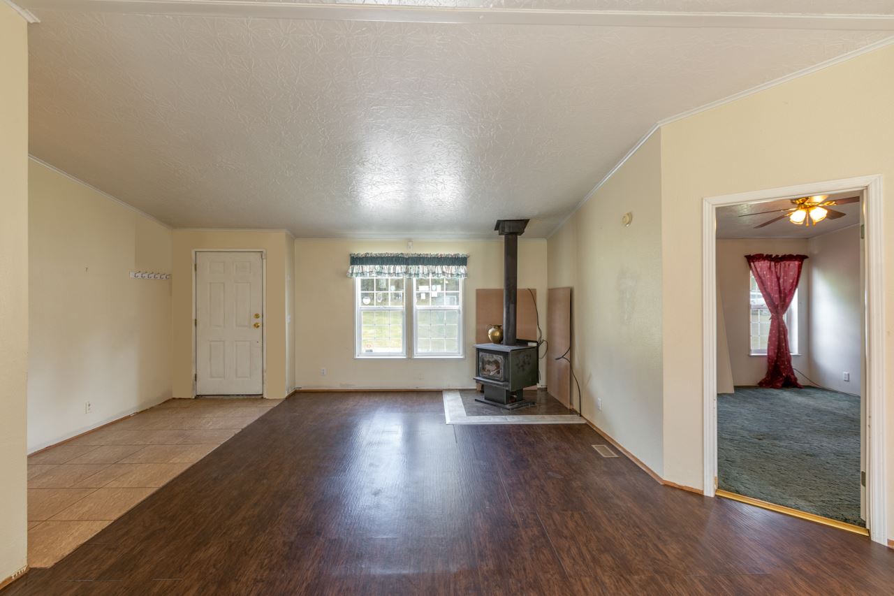 27027 West Tucker Prairie Road Cheney, WA 99004 - Photo 5 of 20