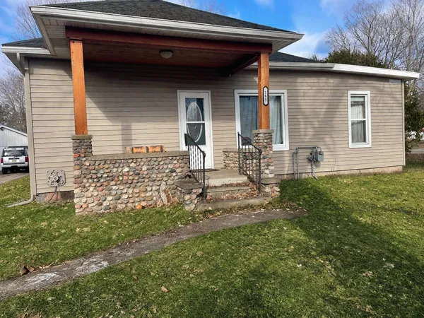 $210,000 | 165 South Elm Street, Hesperia, MI 49421
