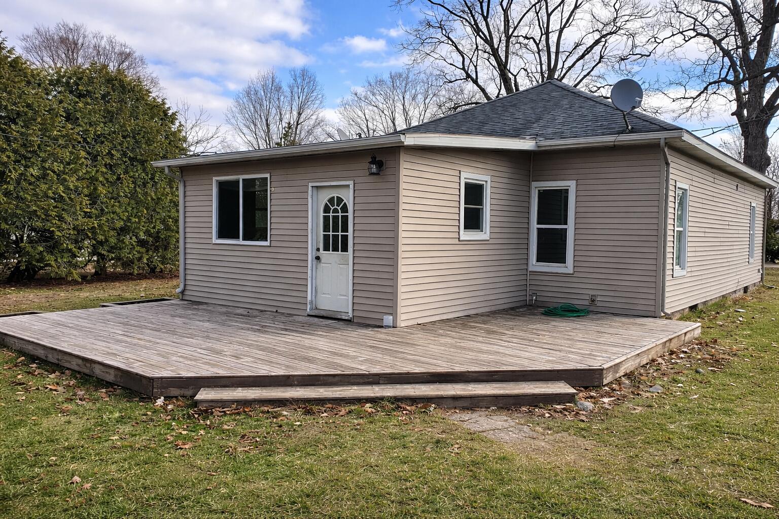 165 South Elm Street Hesperia, MI 49421 - Photo 5 of 25 Back Deck