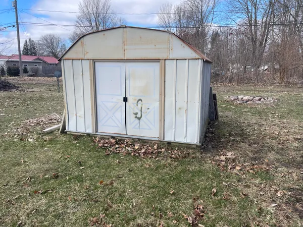 $210,000 | 165 South Elm Street, Hesperia, MI 49421