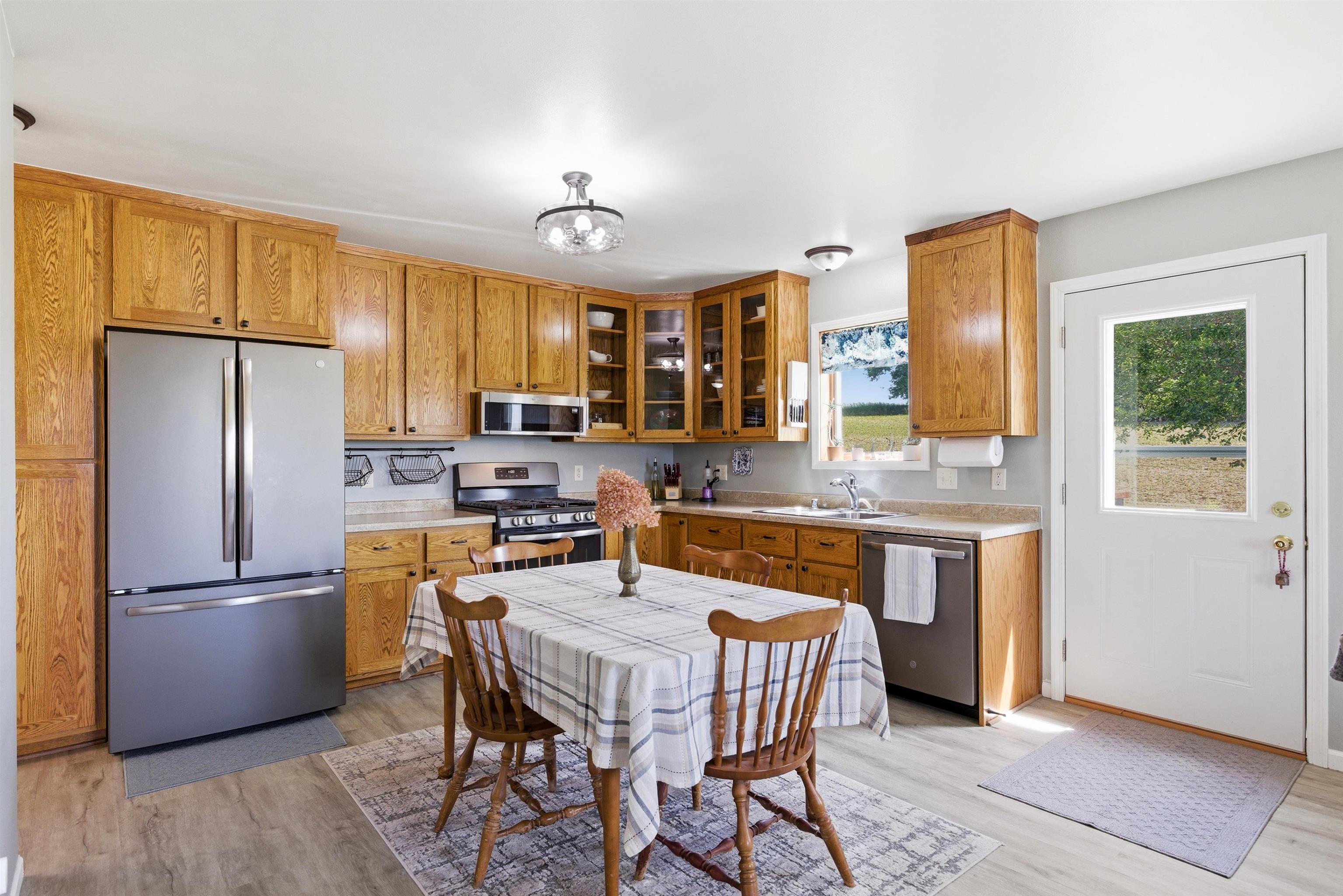 503 North Bennett Road Dodgeville, WI 53533 - Photo 13 of 44