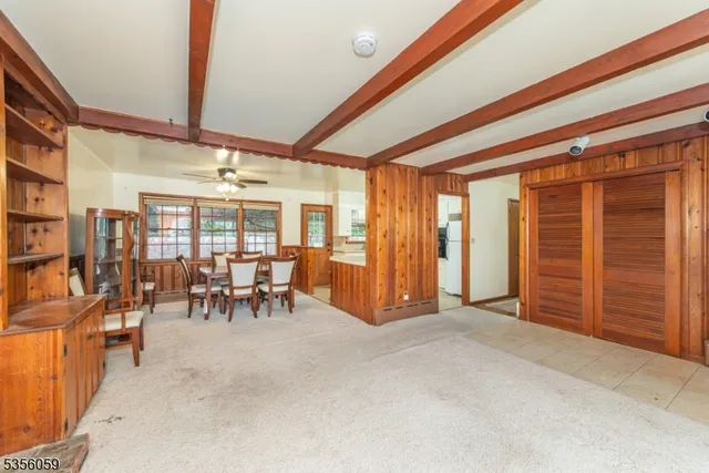 a view of a livingroom with furniture