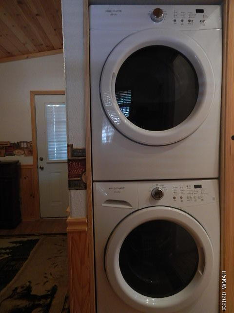 3721 Horseshoe Loop Show Low, AZ 85901 - Photo 28 of 44 a close up view of a washer and dryer