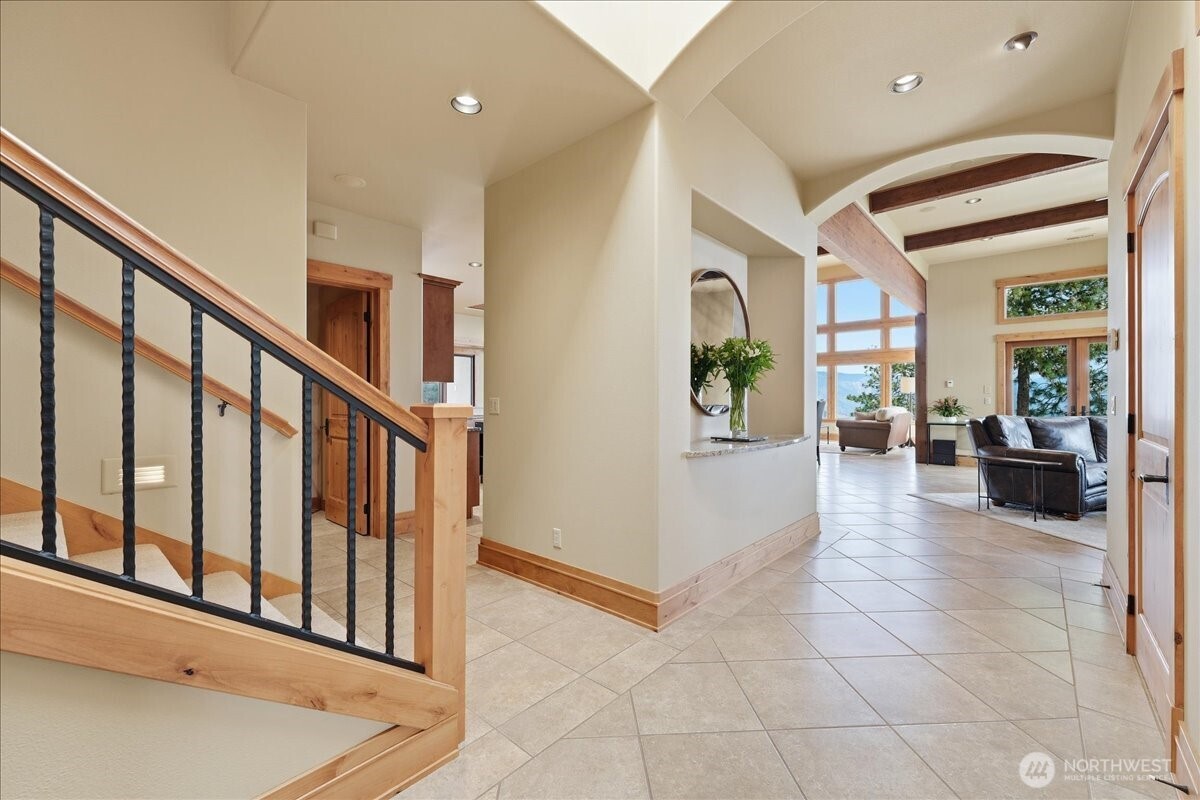 300 Hawks Ridge Road Chelan, WA 98816 - Photo 9 of 40
