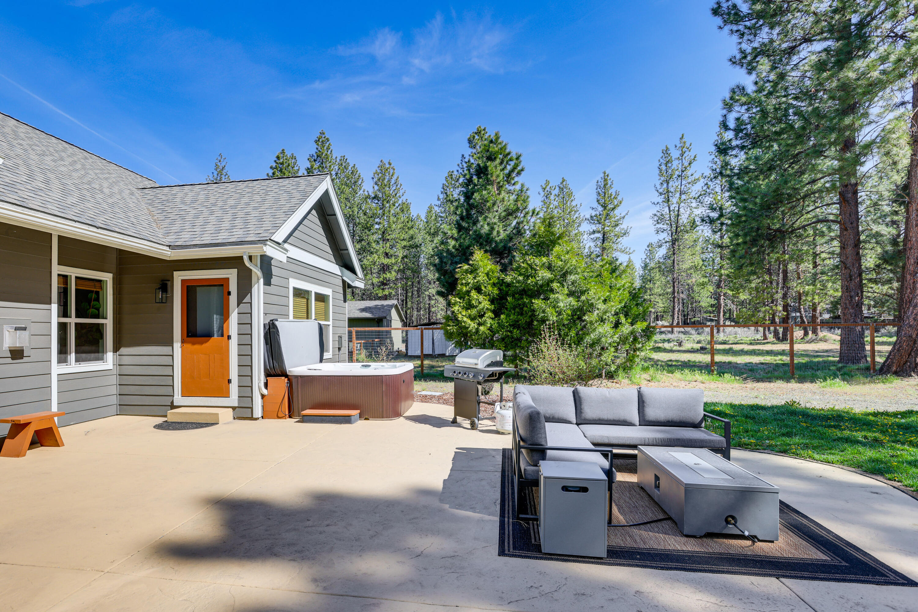 59922 Navajo Road Bend, OR 97702 - Photo 3 of 49 Set-0012