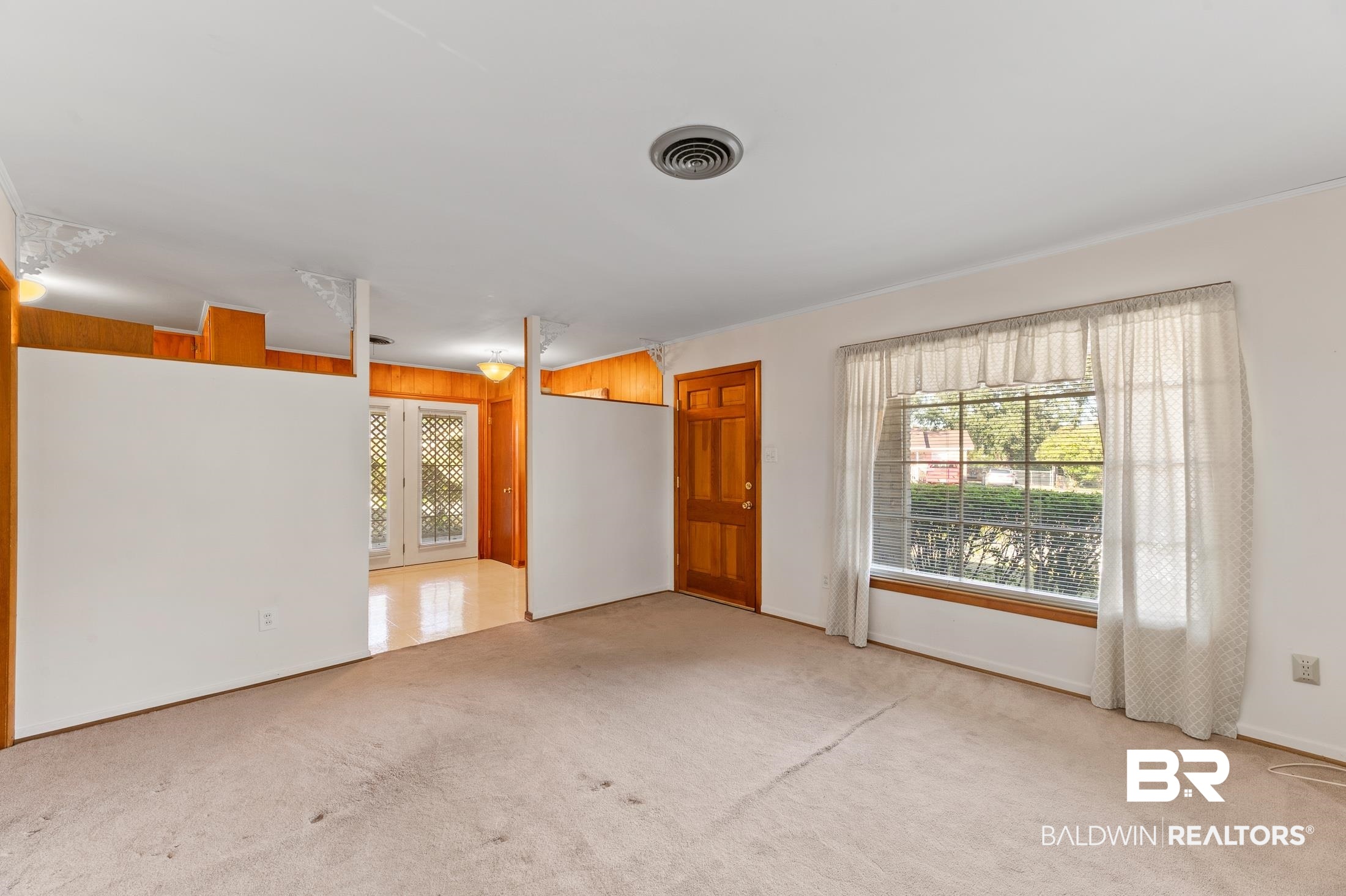 53 Margaret Avenue Mobile, AL 36611 - Photo 6 of 21 Great Room