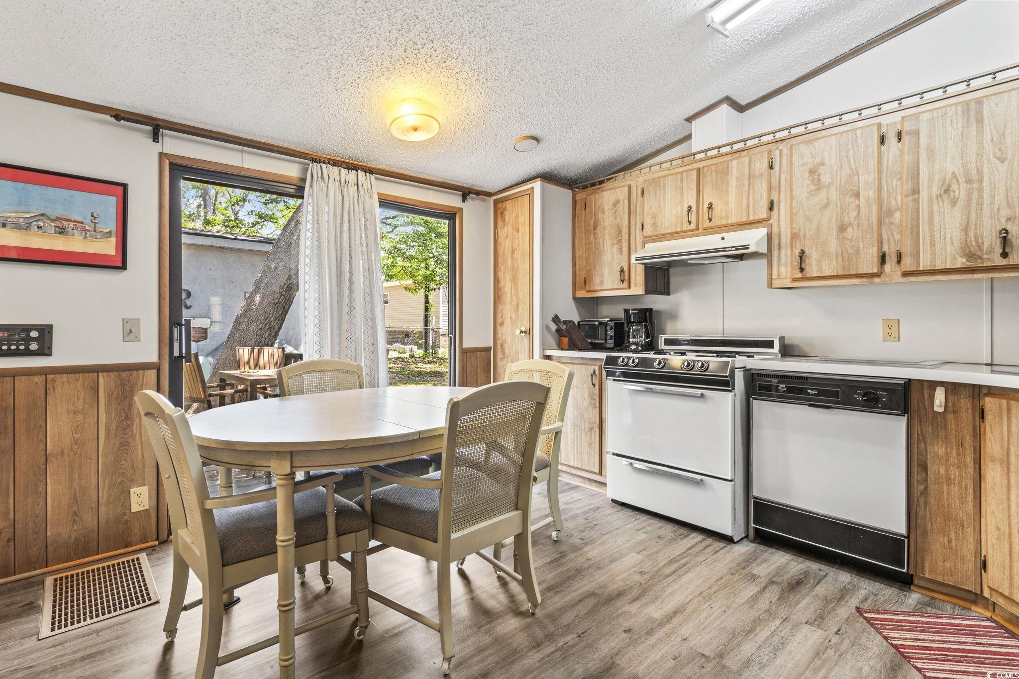 2425 Park Street North Myrtle Beach, SC 29582 - Photo 16 of 40