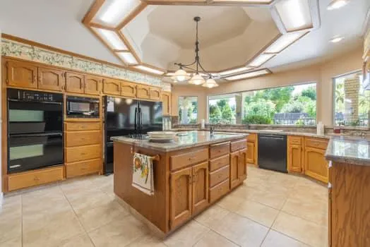 $1,195,000 | 6518 North Dolores Avenue, Fresno, CA 93711