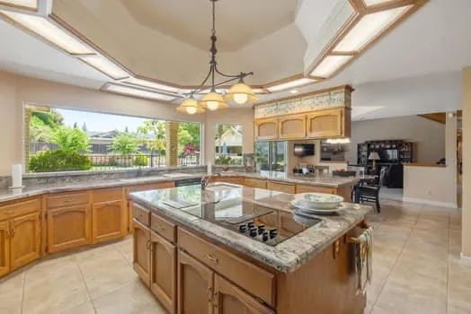 $1,195,000 | 6518 North Dolores Avenue, Fresno, CA 93711