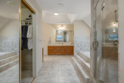 $1,195,000 | 6518 North Dolores Avenue, Fresno, CA 93711