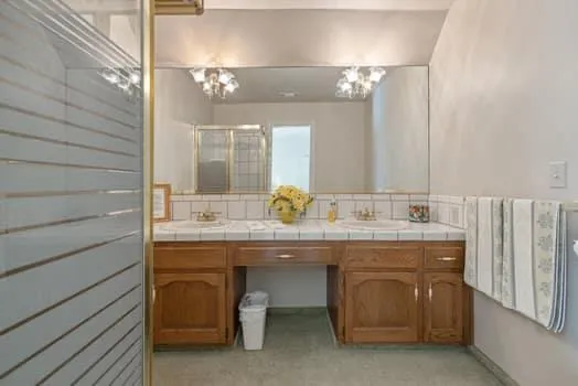 $1,195,000 | 6518 North Dolores Avenue, Fresno, CA 93711