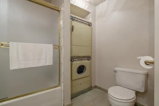 $1,195,000 | 6518 North Dolores Avenue, Fresno, CA 93711