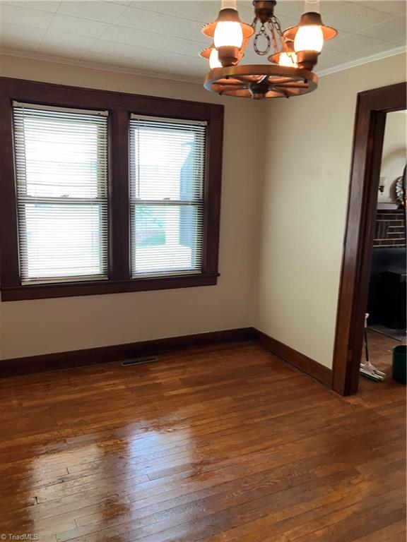 2096 Fancy Gap Road Mount Airy, NC 27030 - Photo 5 of 26 Dining room