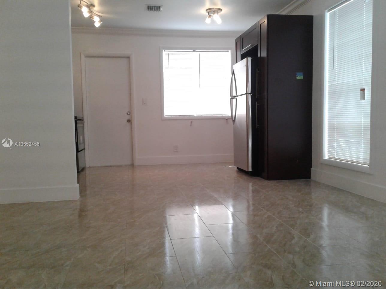 1046 Lincoln Road West Palm Beach, FL 33407 - Photo 4 of 14