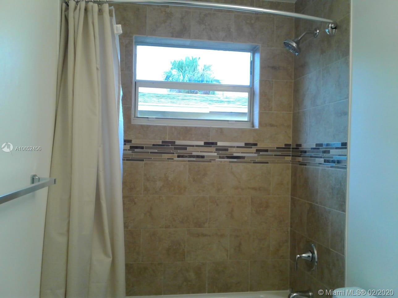 1046 Lincoln Road West Palm Beach, FL 33407 - Photo 6 of 14