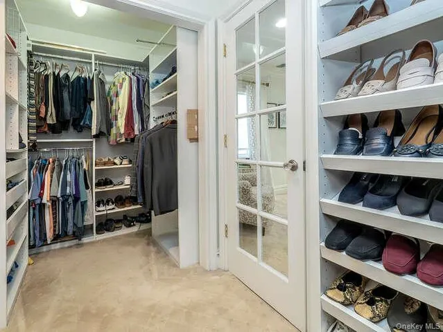 $1,950,000 | 23 Ivy Way, Port Washington, NY 11050