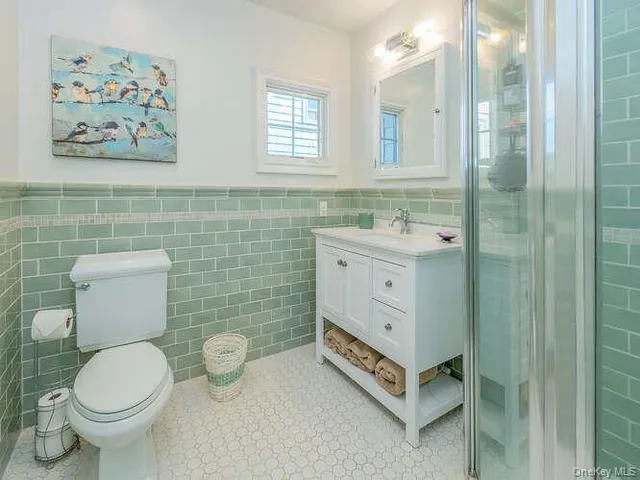 $1,950,000 | 23 Ivy Way, Port Washington, NY 11050