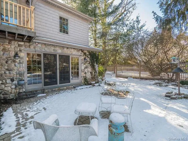 $1,950,000 | 23 Ivy Way, Port Washington, NY 11050