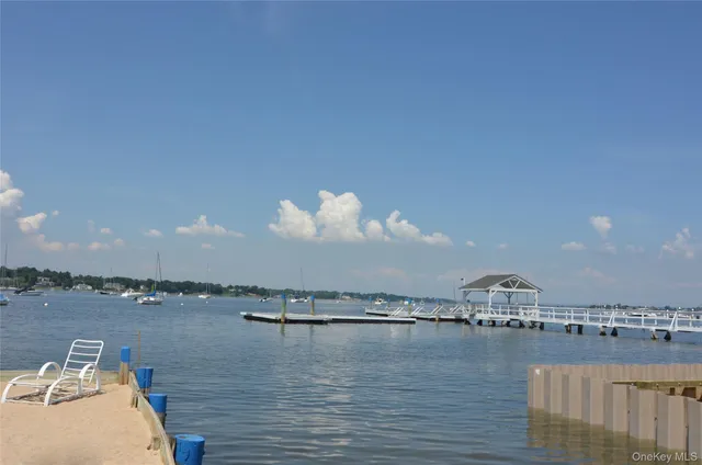 $1,950,000 | 23 Ivy Way, Port Washington, NY 11050