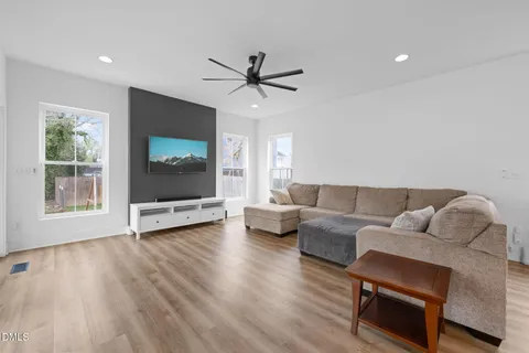 $825,000 | 320 South Tarboro Street, Raleigh, NC 27610