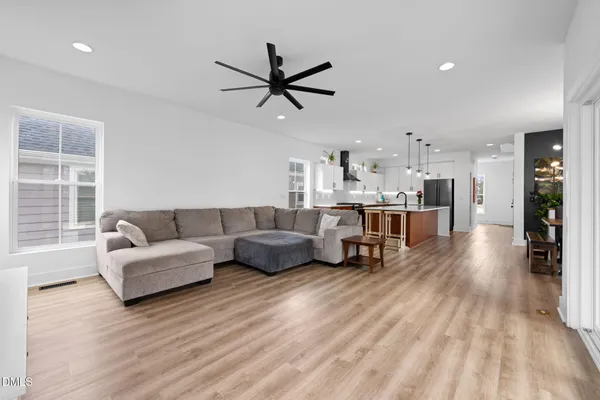 $825,000 | 320 South Tarboro Street, Raleigh, NC 27610