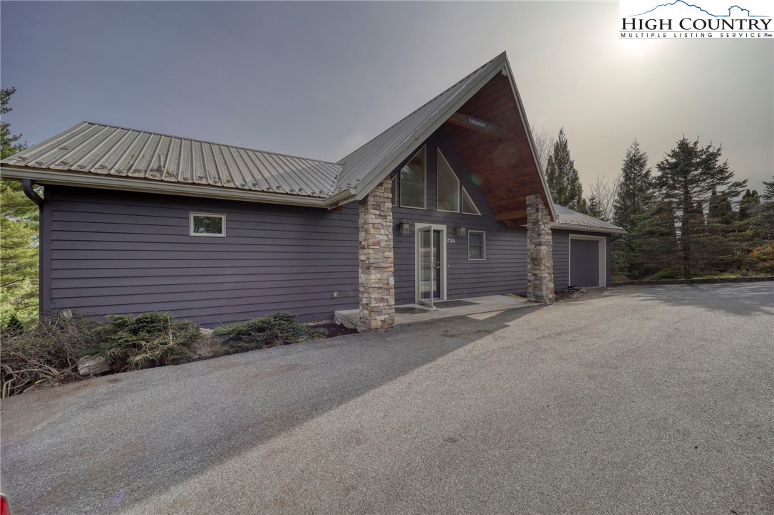 734 Ridge Road Boone, NC 28607 - Photo 4 of 50 Gallery Image 4