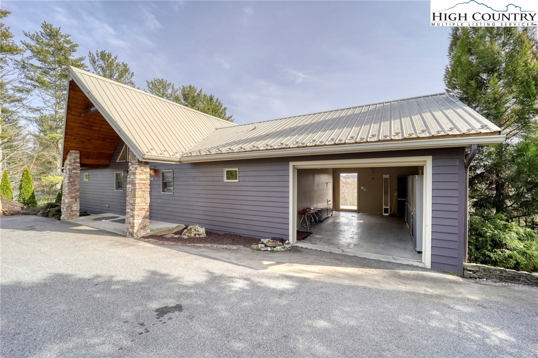 734 Ridge Road Boone, NC 28607 - Photo 6 of 50 Gallery Image 6