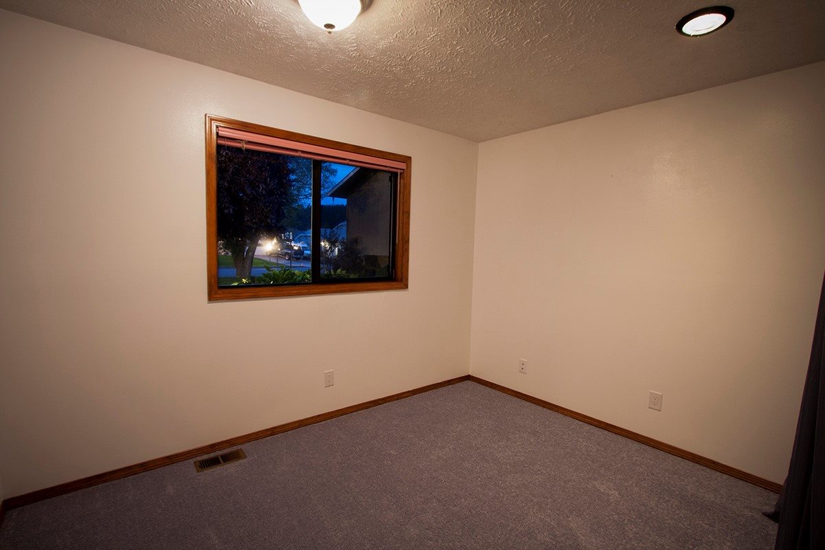 5208 North Davis Road Spokane Valley, WA 99216 - Photo 8 of 18 Gallery Image 8