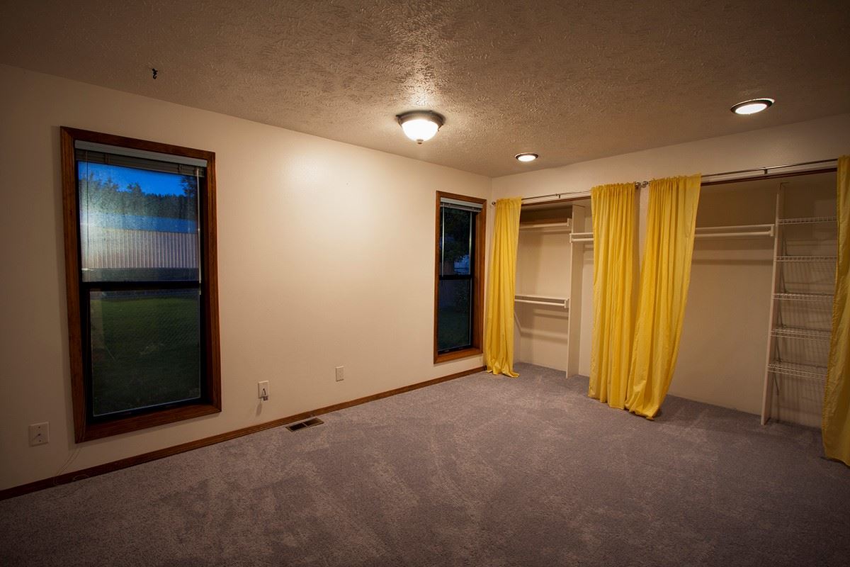 5208 North Davis Road Spokane Valley, WA 99216 - Photo 9 of 18 Gallery Image 9