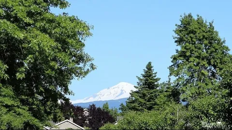 $695,000 | 4553 Village Drive, Unit A, Bellingham, WA 98226