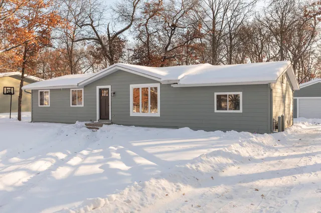 $259,500 | 6169 Donald Street North, Baxter, MN 56425