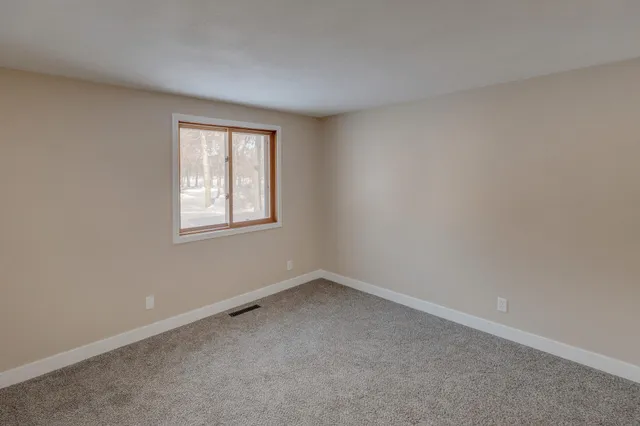 $259,500 | 6169 Donald Street North, Baxter, MN 56425