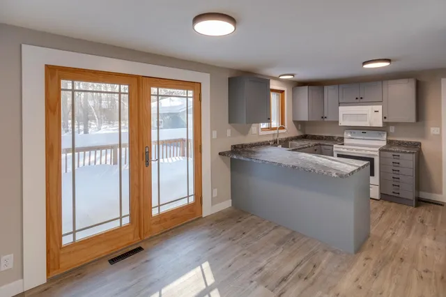 $259,500 | 6169 Donald Street North, Baxter, MN 56425