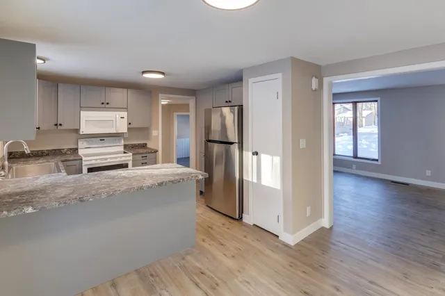 $259,500 | 6169 Donald Street North, Baxter, MN 56425