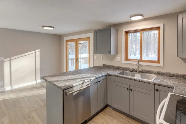 $259,500 | 6169 Donald Street North, Baxter, MN 56425