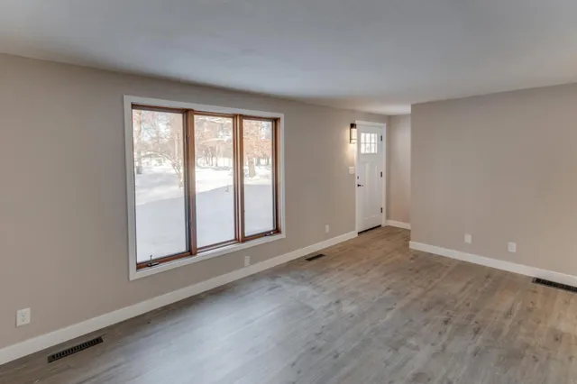 $259,500 | 6169 Donald Street North, Baxter, MN 56425