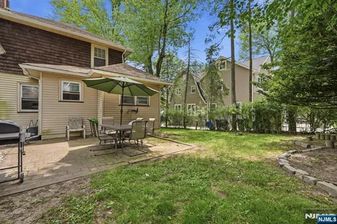 $529,000 | 112 Grove Avenue, Verona, NJ 07044