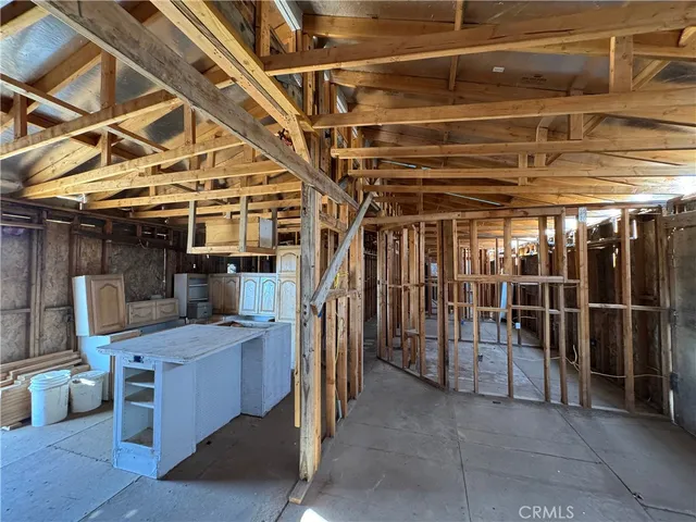 $165,000 | 10717 Muscatel Street, Oak Hills, CA 92344