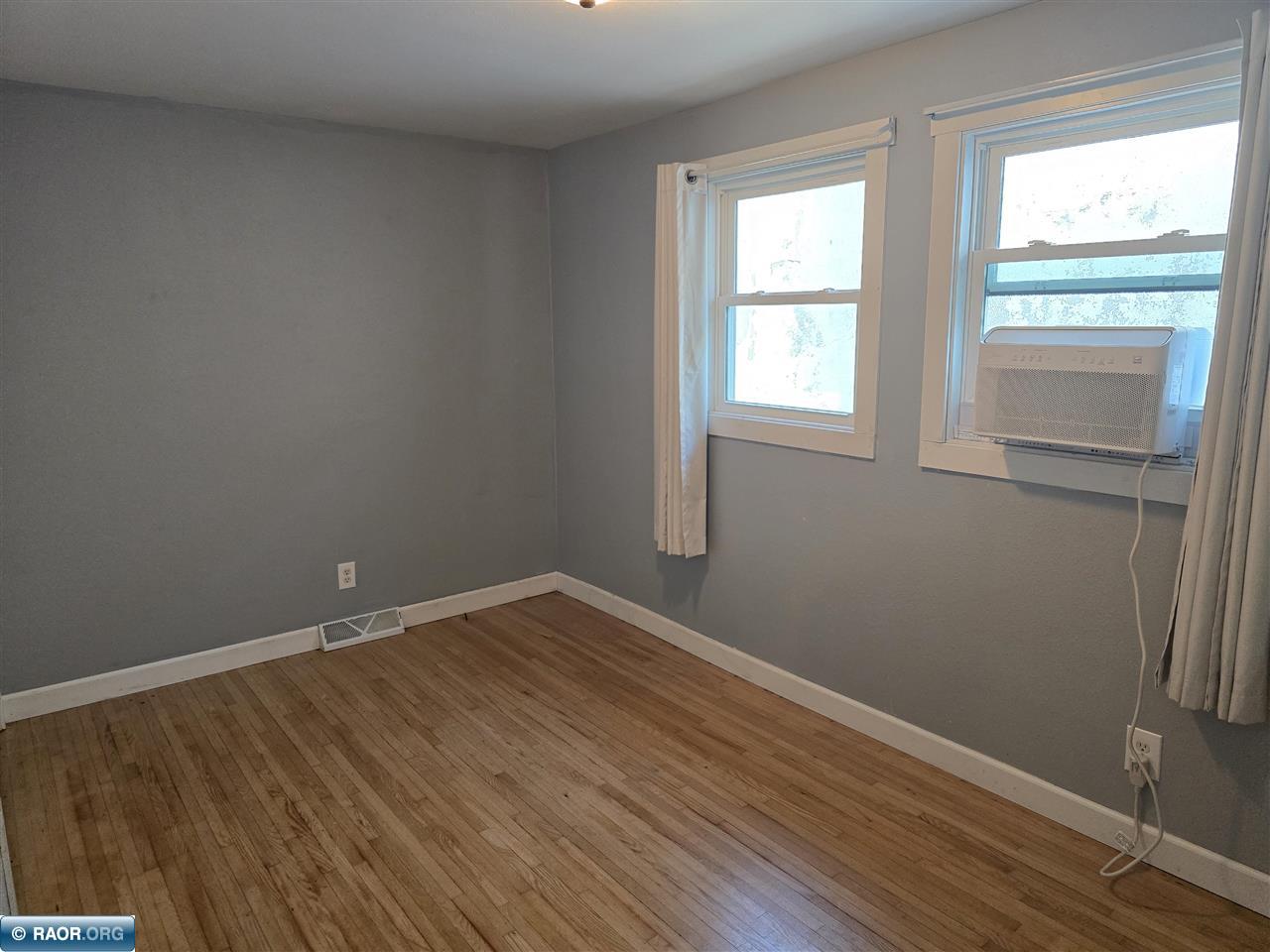 225 1st Street Southwest Chisholm, MN 55719 - Photo 9 of 31