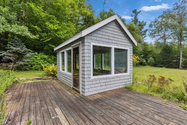 $1,075,000 | 182 McCoy Road, Sharon, NH 03458