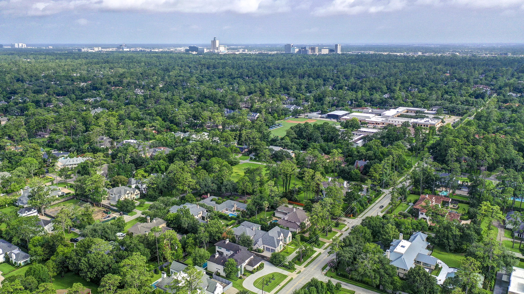 247 Piney Point Road Piney Point Village, TX 77024 - Photo 38 of 40 a view of a city
