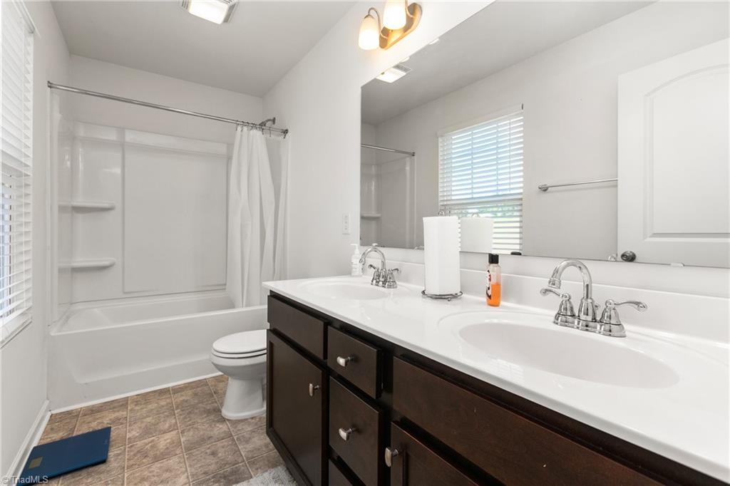 3393 Grandview Club Road Pfafftown, NC 27040 - Photo 20 of 34 Full Bath 2