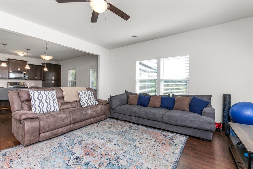 3393 Grandview Club Road Pfafftown, NC 27040 - Photo 8 of 34