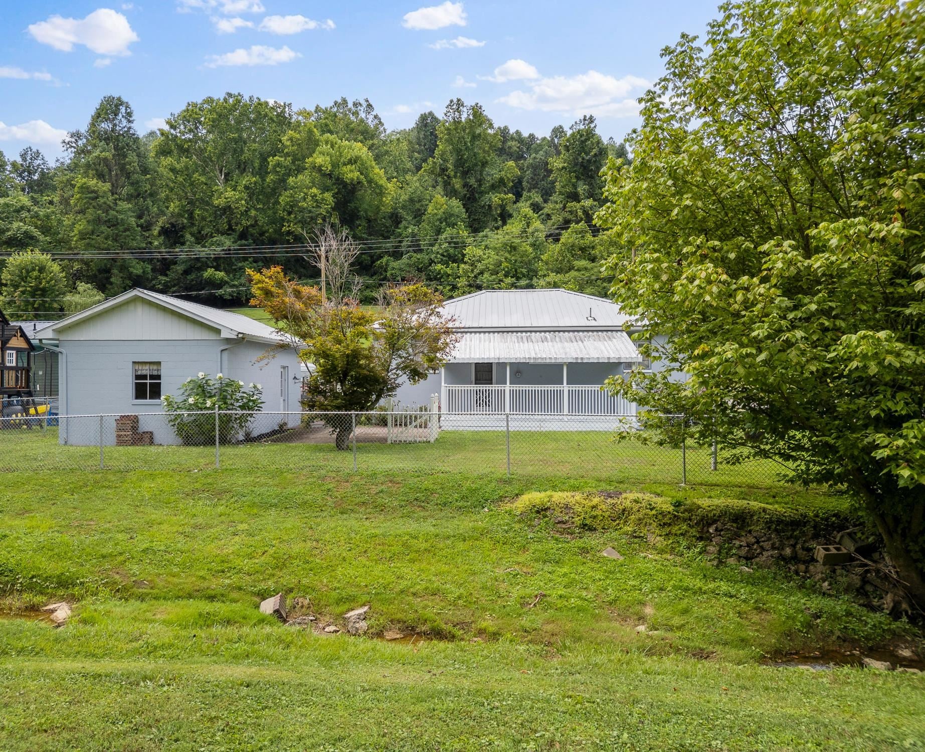 2702 Harvey Road Huntington, WV 25701 - Photo 25 of 26 Gallery Image 25