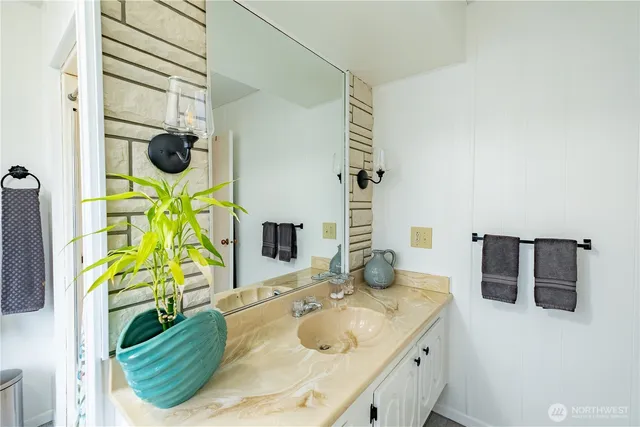 $89,900 | 225 Northeast Ernst Street, Unit 51, Oak Harbor, WA 98277