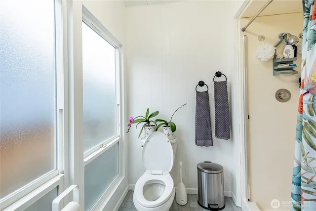 $89,900 | 225 Northeast Ernst Street, Unit 51, Oak Harbor, WA 98277