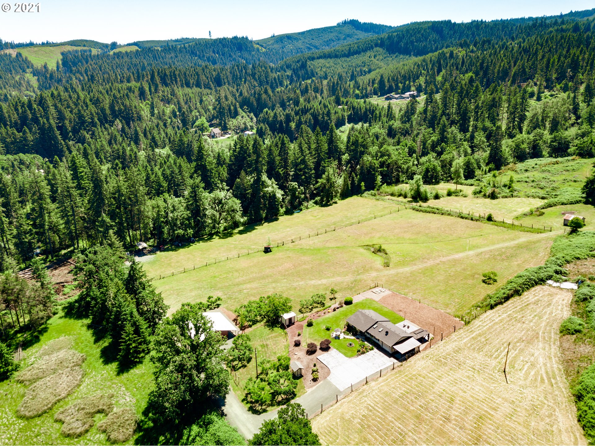 31262 Veatch Road Cottage Grove, OR 97424 - Photo 1 of 32 Gallery Image 1