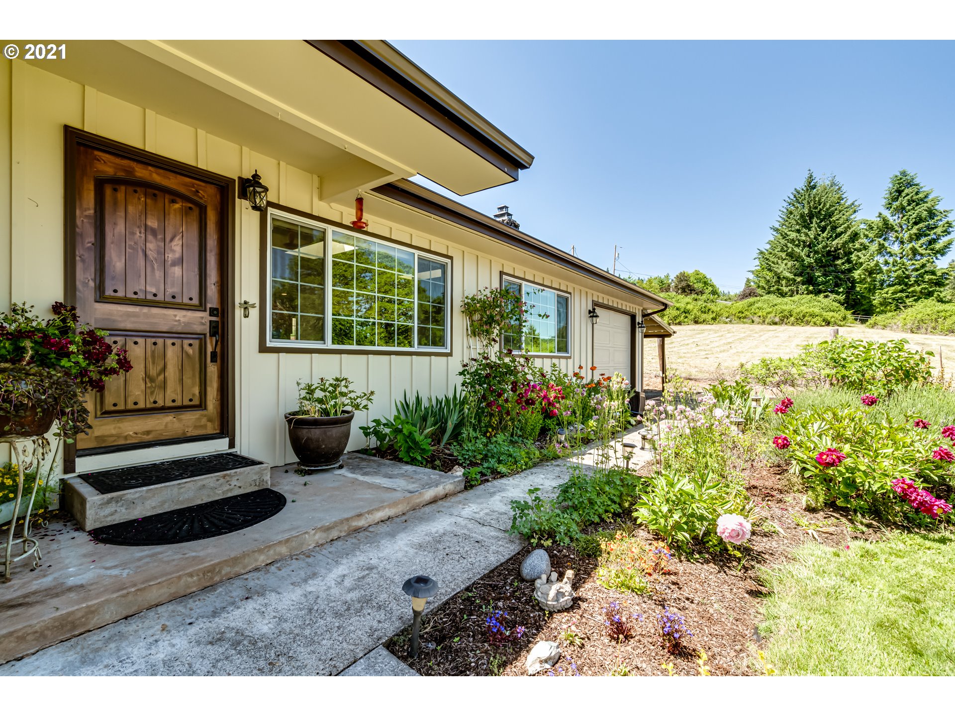 31262 Veatch Road Cottage Grove, OR 97424 - Photo 5 of 32 Gallery Image 5