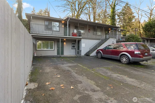 $950,000 | 4811 South 252nd Place, Kent, WA 98032